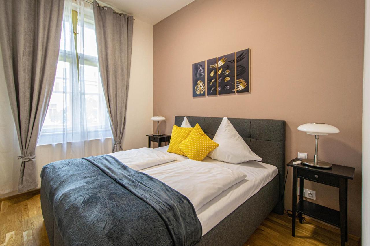 Stylish Apartment In Prague Best Gastronomic Area Eksteriør billede